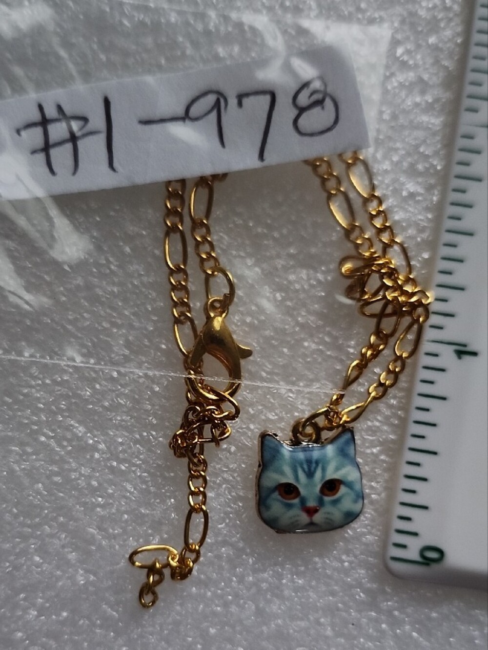 Hand Crafted Gold Chain Bracelet with Blue Cat Face Charm Pendant - Picture 3 of 7